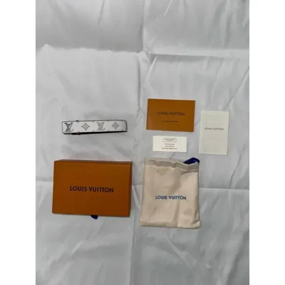 White Louis Vuitton LV Slim Bracelet Adjustable Size 21 W/ Box